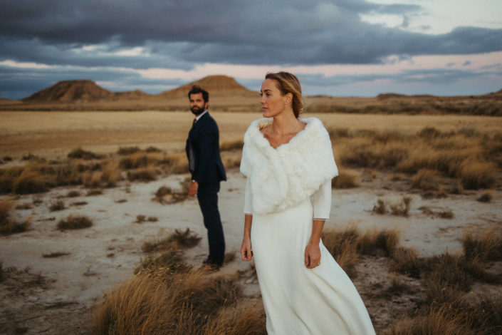 Les mariés dans le désert des Bardenas, Espagne
