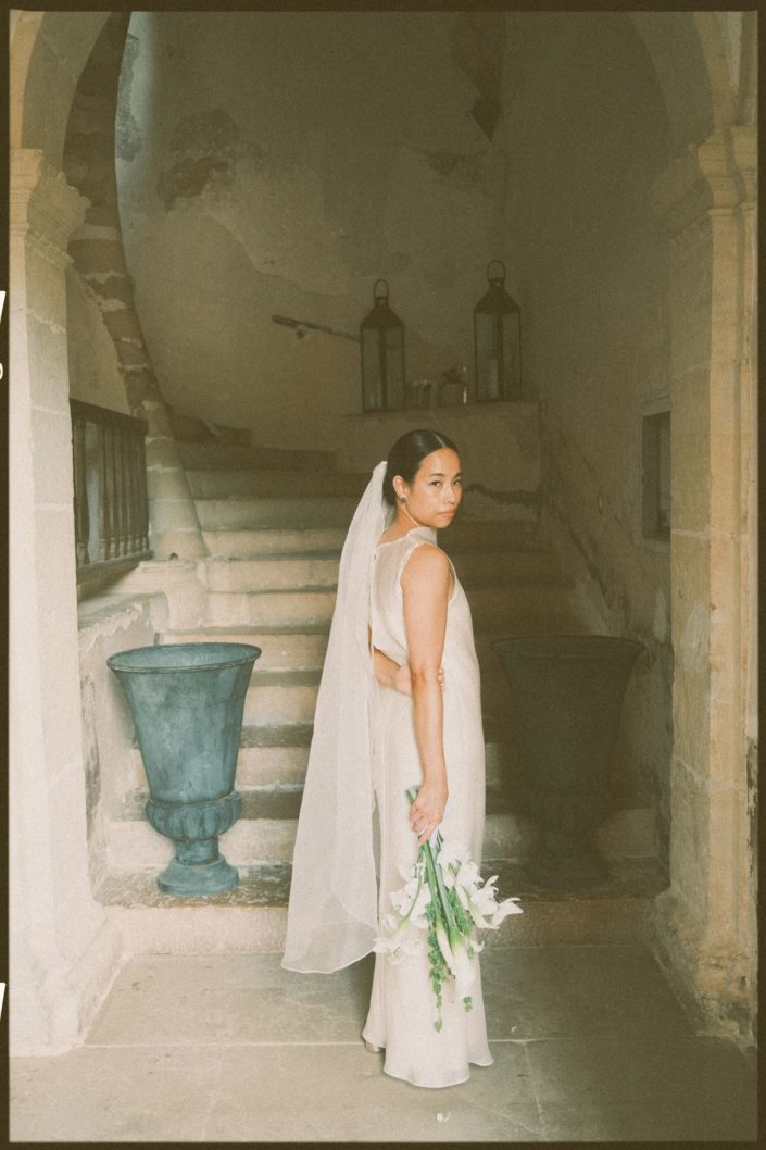 Portrait de la mariée au Château de Pierreclos